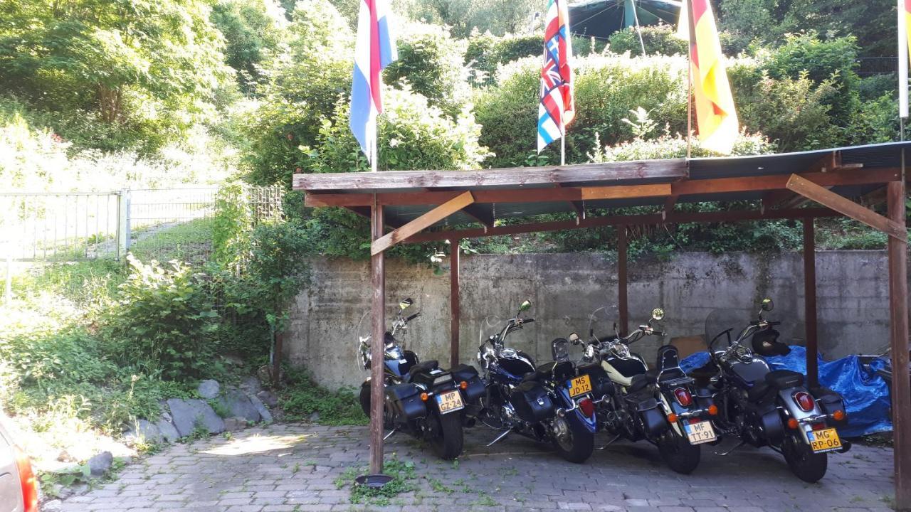 Haus Am Dekernbach Cochem Exterior foto